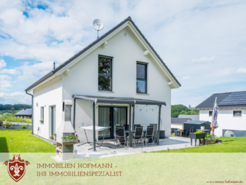 ***Modernes und Energieeffizientes Einfamilienhaus in ruhiger Lage***, 84163 Marklkofen, Haus