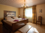 Schlafzimmer - * Gepflegtes EFH mit flexiblen Nutzungsmöglichkeiten *