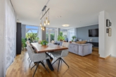 Wohn- und Esszimmer - Neuwertiges Einfamilienhaus in attraktiver Lage – hell, modern & großzügig!