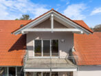 !! Sensationelle Dachgeschosswohnung in energieeffizienten MFH !! Aufzug vorhanden !! - Balkon