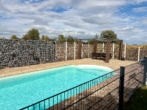 Poolbereich - Großzügige 4-Zimmer-Wohnung in ruhiger Wohnlage mit gemeinschaftlichem Garten & Pool
