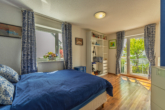 Schlafzimmer 1. OG - Modern ausgestattete Doppelhaushälfte in begehrter Lage von Landshut lässt keine Wünsche offen!