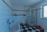 Badezimmer 1. OG - Modern ausgestattete Doppelhaushälfte in begehrter Lage von Landshut lässt keine Wünsche offen!