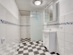 Badezimmer WHG2 - ***Renoviertes Mehrfamilienhaus mit 3 Wohneinheiten***