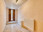Flur WHG1 - ***Renoviertes Mehrfamilienhaus mit 3 Wohneinheiten***