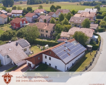 ++ Direkt einziehen! Großes und helles EFH mit Einliegerwohnung ++, 94424 Arnstorf, Einfamilienhaus