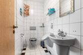 Gäste WC DHH links - !!!Zwei charmante Doppelhaushälften mit Garage & Garten - attraktive Lage in Dingolfing!!!