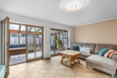 Wohnbereich - !! Modernes Reiheneckhaus mit Garage & Carport nur 8 Minuten von Landshut !!