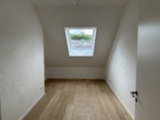 Büro - !! Hochwertige 3-Zimmer Dachgeschosswohnung !!