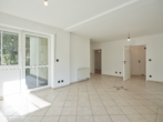 Wohnzimmer /Esszimmer - Modernisiertes Wohnglück mit großzügigem Privatgarten – attraktive 3-Zimmer-Wohnung