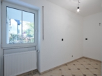 Küche - Modernisiertes Wohnglück mit großzügigem Privatgarten – attraktive 3-Zimmer-Wohnung