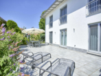 Terrasse mit Haus - Modernes Familienparadies in Toplage von Straubing - Ihr neues Traumhaus wartet auf Sie !!