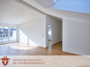 *** Sonnige Eigentumswohnung mit Balkon und Kellerabteil ***, 84160 Frontenhausen, Dachgeschosswohnung