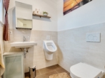 Badezimmer - Wohnen im Grünen: Charmantes Zuhause mit wunderschönem Garten!!