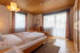 Schlafzimmer OG - *** Gepflegtes Zweifamilienhaus als Eigenheim oder Kapitalanlage ***