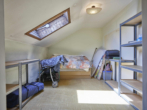 Altbau OG Zimmer - Zweifamilienhaus mit Charakter und doppeltem Potenzial! Sofort Einziehen und Sanieren!