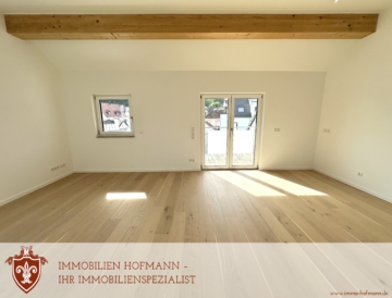!! ERSTBEZUG !! Wohntraum im Dachgeschoss – wunderschöne 3-Zimmer Wohnung !!, 94405 Landau an der Isar, Dachgeschosswohnung