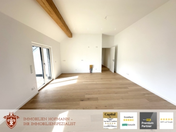 !! ERSTBEZUG !! Wohntraum im Dachgeschoss – wunderschöne 3-Zimmer Wohnung !!, 94405 Landau an der Isar, Dachgeschosswohnung
