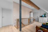 Galerie - Komfort hoch zwei: 4-Zi.-Maisonette mit Galerie – ideal für Familien!