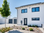 Außenansicht - ***Neuwertige Doppelhaushälfte mit PV- Anlage, Wärmepumpe und exklusiver Ausstattung***