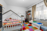 Kinderzimmer - !!Charmantes Einfamilienhaus mit großzügigem Garten und wunderschöner Holzterrasse an der Vils!!