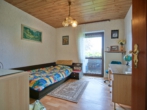 Kinderzimmer 1 - !! Tolle Doppelhaushälfte in stylischer Split-Level Bauweise auf großem Grundstück !!