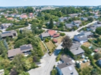 Luftbild - !! Tolle Doppelhaushälfte in stylischer Split-Level Bauweise auf großem Grundstück !!