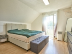 Schlafzimmer - Familienglück in ruhiger Lage - Gepflegtes Einfamilienhaus mit Werkstatt und PV- Anlage