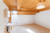 Gästezimmer I im DG - !!! Gepflegte Hofstelle mit 2 Häusern, Nebengebäude auf tollem Grundstück !!!