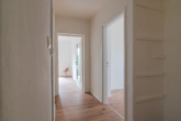 Flur - + Moderne und helle 4-Zimmer Wohnung in Landshut +
