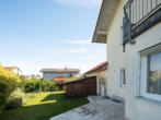 Seitenansicht - + Familiendomizil mit großem Grundstück in Aiterhofen +