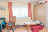 Büro - *** Teilsaniertes Zweifamilienhaus mit Gewerbehalle in zentraler Lage ***