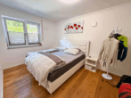 Schlafzimmer - !! Traumhafte Neubau-Wohnung mit schönem Ausblick über Achdorf !!