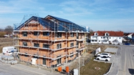 Außenansicht aktueller  Baufortschritt - *** WOW-HAUS vor den Toren Landshut - BEZUGSFERTIG 2026 ***